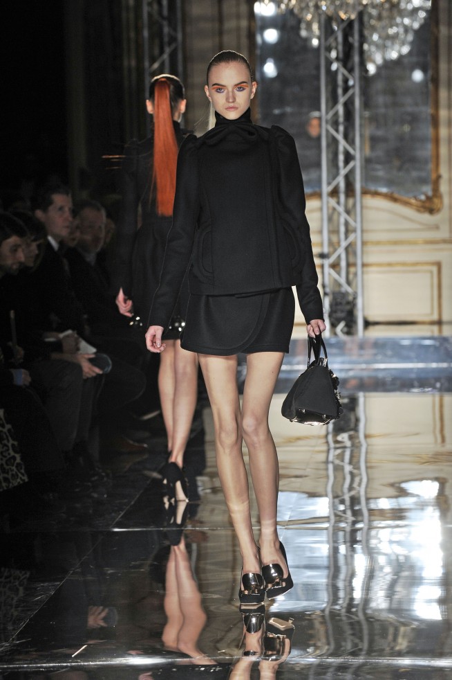 miu_fw10_035