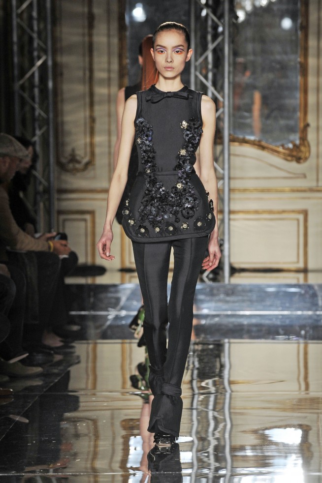 miu_fw10_239