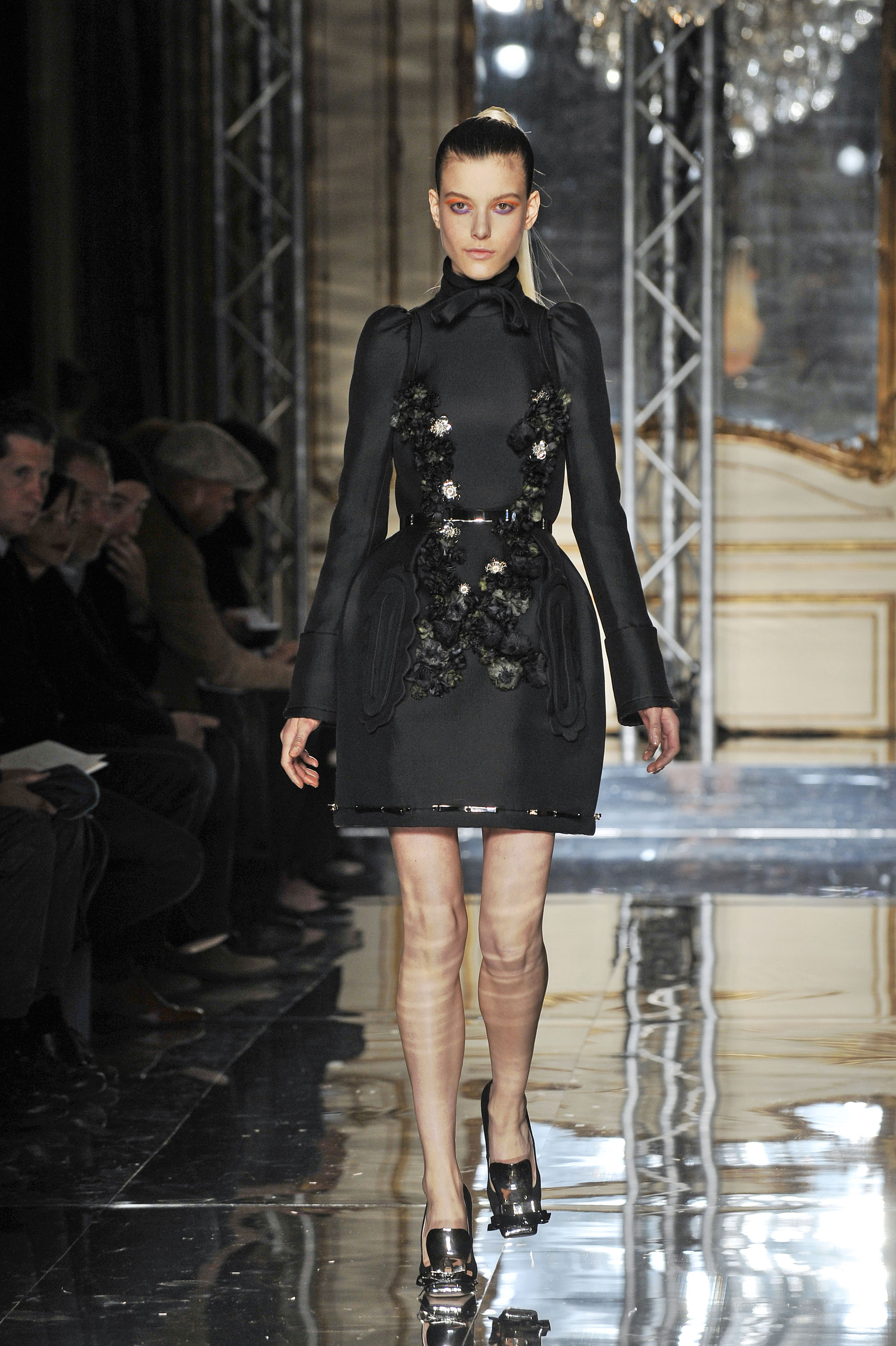 miu_fw10_262
