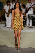 totem-desfile-fashion-rio-2011-12