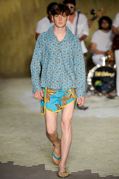 totem-desfile-fashion-rio-2011-16
