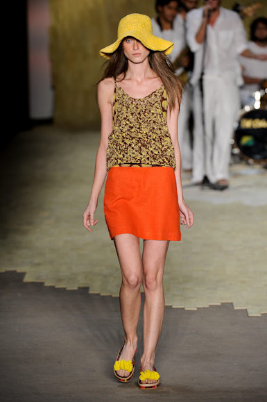 totem-desfile-fashion-rio-2011-20