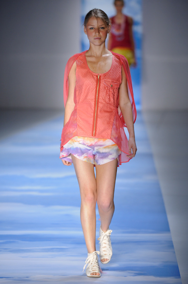 cantao-desfile-fashion-rio-2011-15