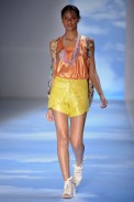 cantao-desfile-fashion-rio-2011-25