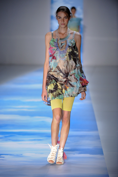 cantao-desfile-fashion-rio-2011-29