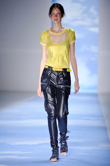 cantao-desfile-fashion-rio-2011-32
