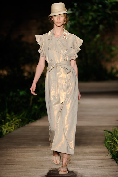 m-bonita-extra-desfile-fashion-rio-2011-10