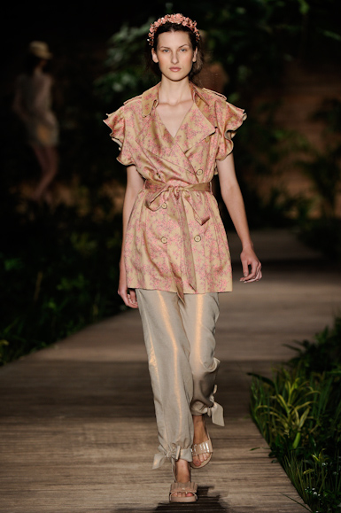 m-bonita-extra-desfile-fashion-rio-2011-16