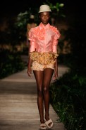 m-bonita-extra-desfile-fashion-rio-2011-21