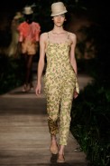 m-bonita-extra-desfile-fashion-rio-2011-22