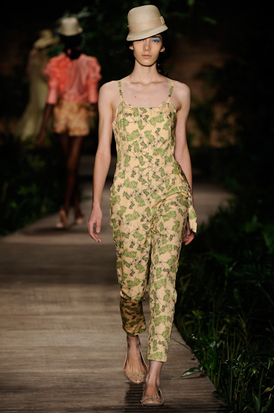 m-bonita-extra-desfile-fashion-rio-2011-22