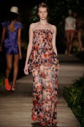 m-bonita-extra-desfile-fashion-rio-2011-32