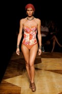 blue-man-desfile-fashion-rio-2011-10-10