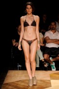blue-man-desfile-fashion-rio-2011-10-19