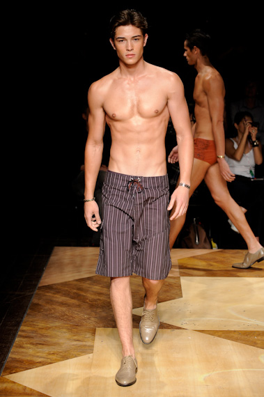 blue-man-desfile-fashion-rio-2011-10-33