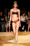 blue-man-desfile-fashion-rio-2011-10-42