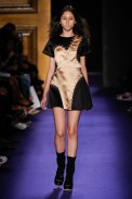 giulia-borges-desfile-fashion-rio-2011-10-10