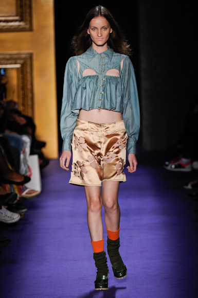 giulia-borges-desfile-fashion-rio-2011-10-15
