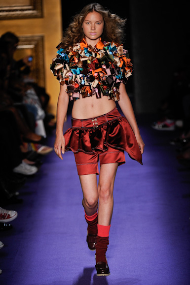 giulia-borges-desfile-fashion-rio-2011-10-28