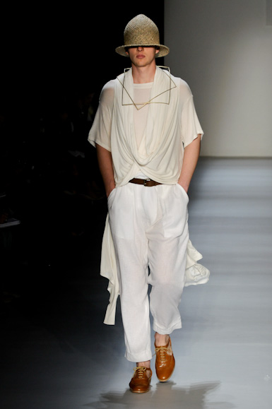 british-colony-desfile-fashion-rio-2011-10-10