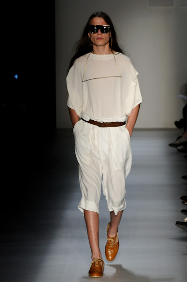 british-colony-desfile-fashion-rio-2011-10-12