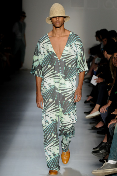british-colony-desfile-fashion-rio-2011-10-24
