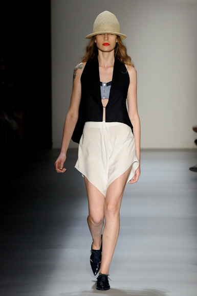 british-colony-desfile-fashion-rio-2011-10-39