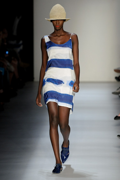 british-colony-desfile-fashion-rio-2011-10-41