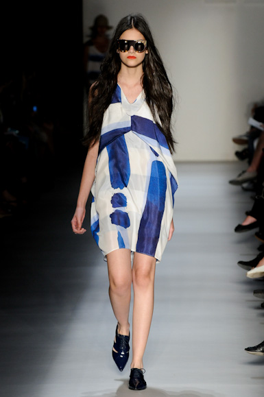 british-colony-desfile-fashion-rio-2011-10-43