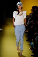 j-jabour-desfile-fashion-rio-2011-10-11