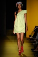 j-jabour-desfile-fashion-rio-2011-10-42