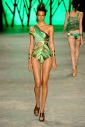 triya-desfile-fashion-rio-2011-10-13