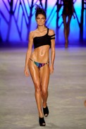 triya-desfile-fashion-rio-2011-10-39