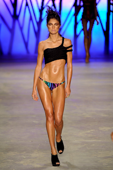 triya-desfile-fashion-rio-2011-10-39