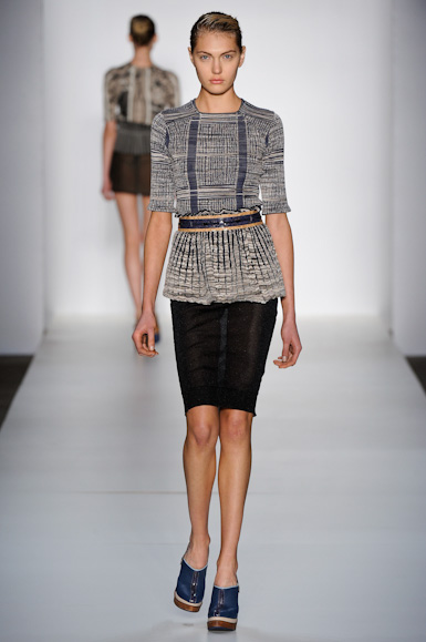 l-nascimento-desfile-fashion-rio-2011-10-13