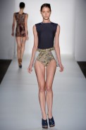 l-nascimento-desfile-fashion-rio-2011-10-18
