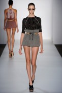l-nascimento-desfile-fashion-rio-2011-10-26