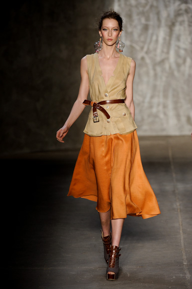 teca-desfile-fashion-rio-2011-10-15