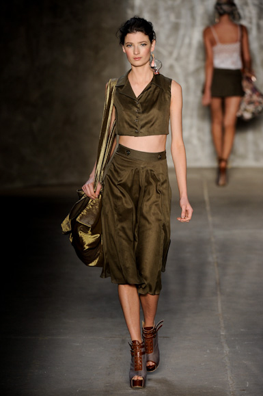teca-desfile-fashion-rio-2011-10-30