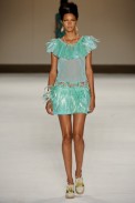 isabela-capeto-desfile-fashion-rio-2011-10-11