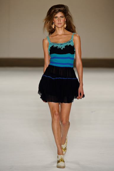 isabela-capeto-desfile-fashion-rio-2011-10-16