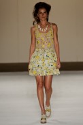 isabela-capeto-desfile-fashion-rio-2011-10-18
