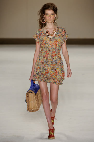 isabela-capeto-desfile-fashion-rio-2011-10-20