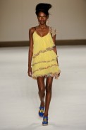 isabela-capeto-desfile-fashion-rio-2011-10-21