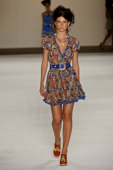 isabela-capeto-desfile-fashion-rio-2011-10-22
