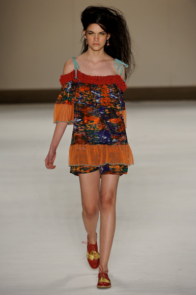 isabela-capeto-desfile-fashion-rio-2011-10-27