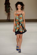 isabela-capeto-desfile-fashion-rio-2011-10-34