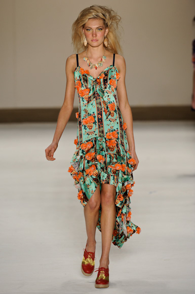 isabela-capeto-desfile-fashion-rio-2011-10-37