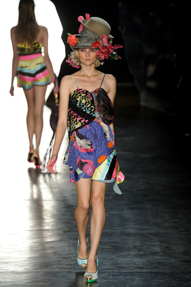 erika-ikezili-desfile-spfw-2011-20