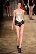 rosa-cha-desfile-spfw-2011-11